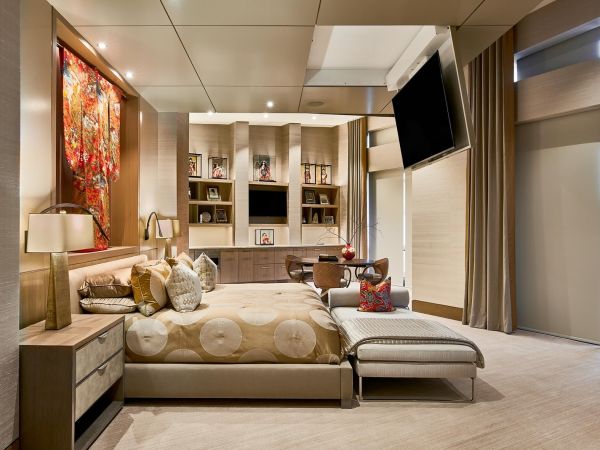 KGA Mandil Yamagata 06 29 20 Master Bedroom Evening Screen Down Blinds Down Web 1575 X 1200 Bd 93 C 0 F